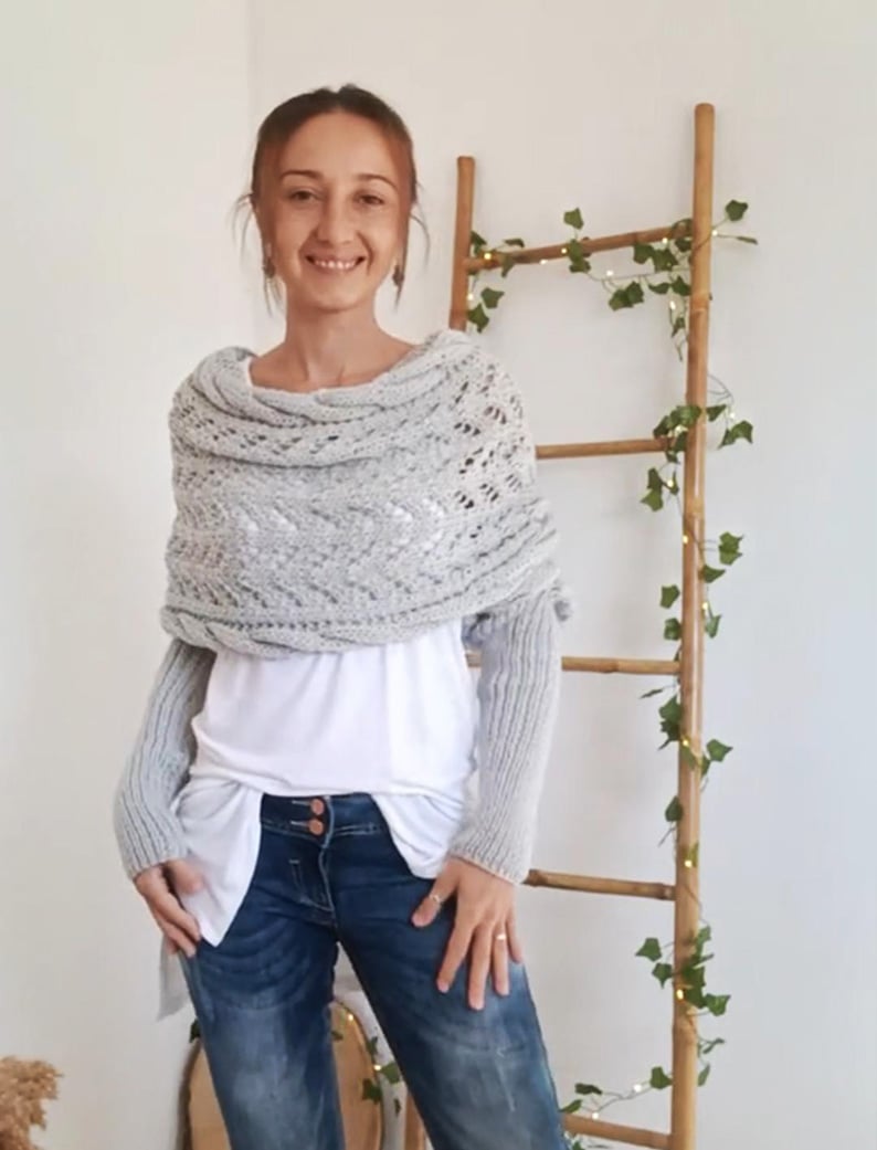 LILIANA - SCARF ITH SLEEVES