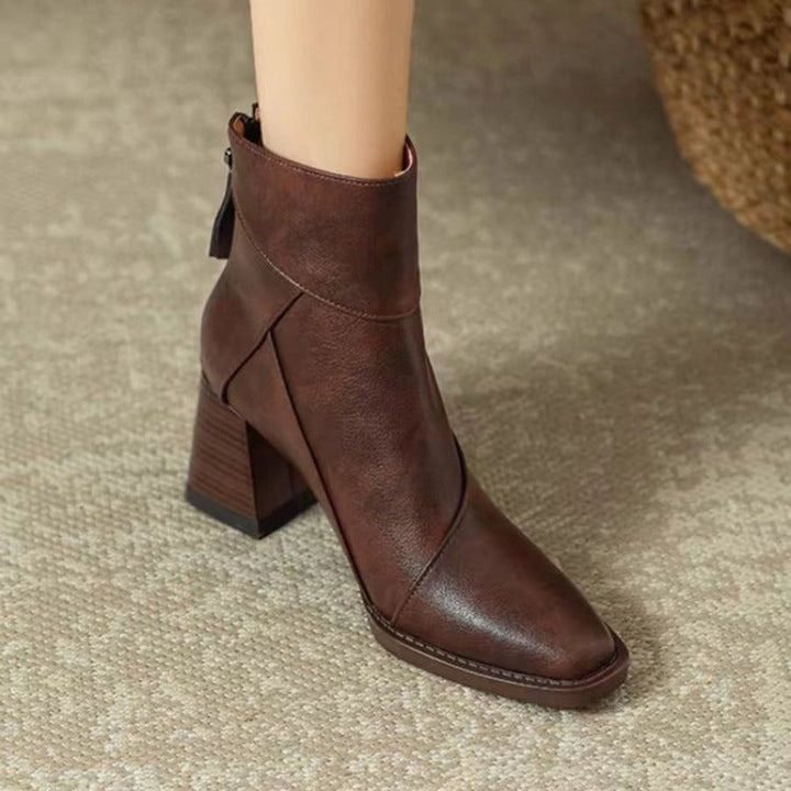 PAOLA - CLASSY BOOTS