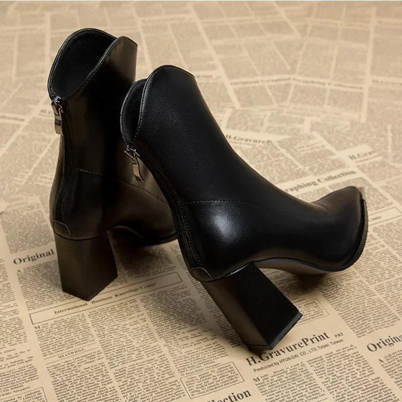 CHELSEA - CLASSY BOOTS FOR WOMEN